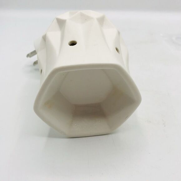 New Scentsy Alabaster Mini Nightlight Warmer Retired Farmhouse, Cottage Core - Picture 4 of 8